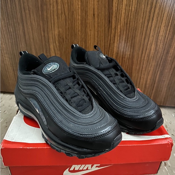 Nike Shoes - Nike Airmax 97’s. Black size 7.5 women.
